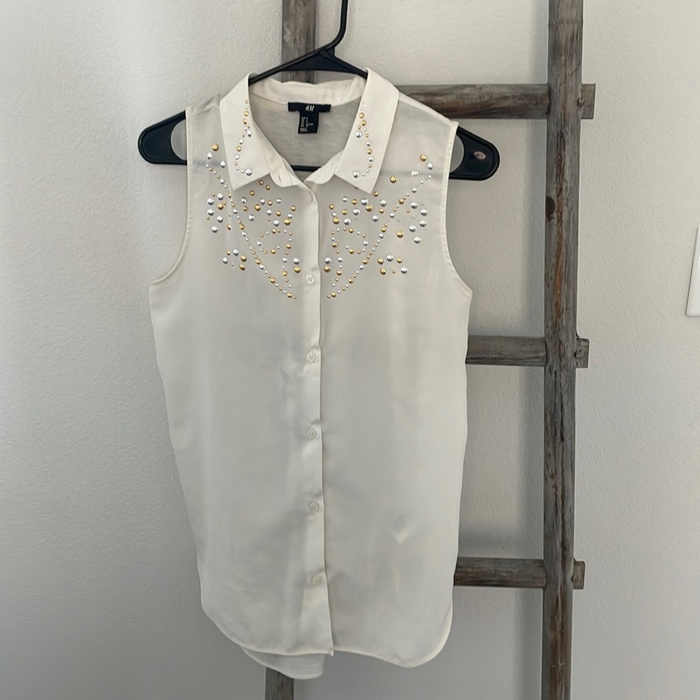 H&M Sleeveless Blouse Button Down Size Small